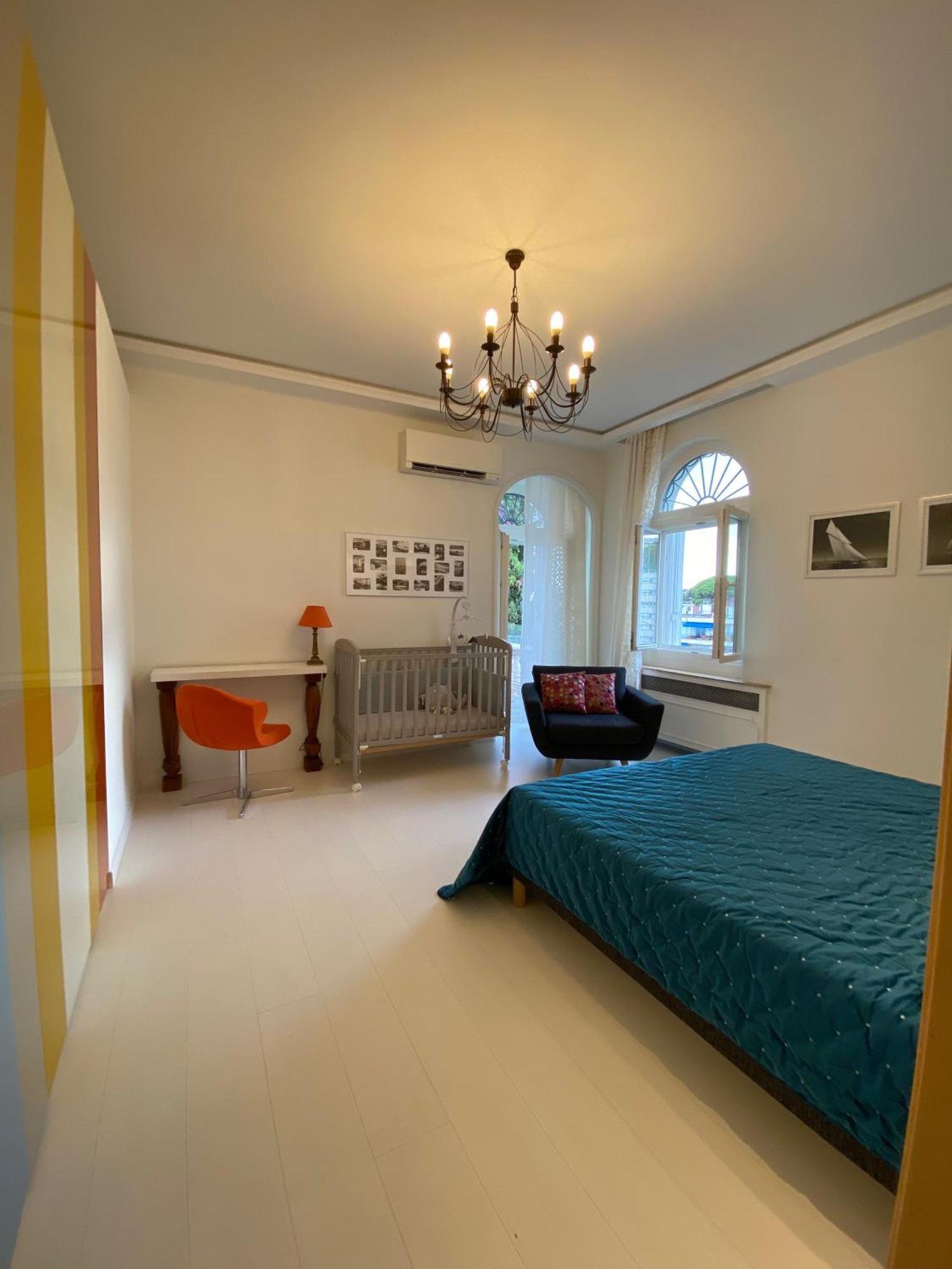 Avec Piscine, Centre