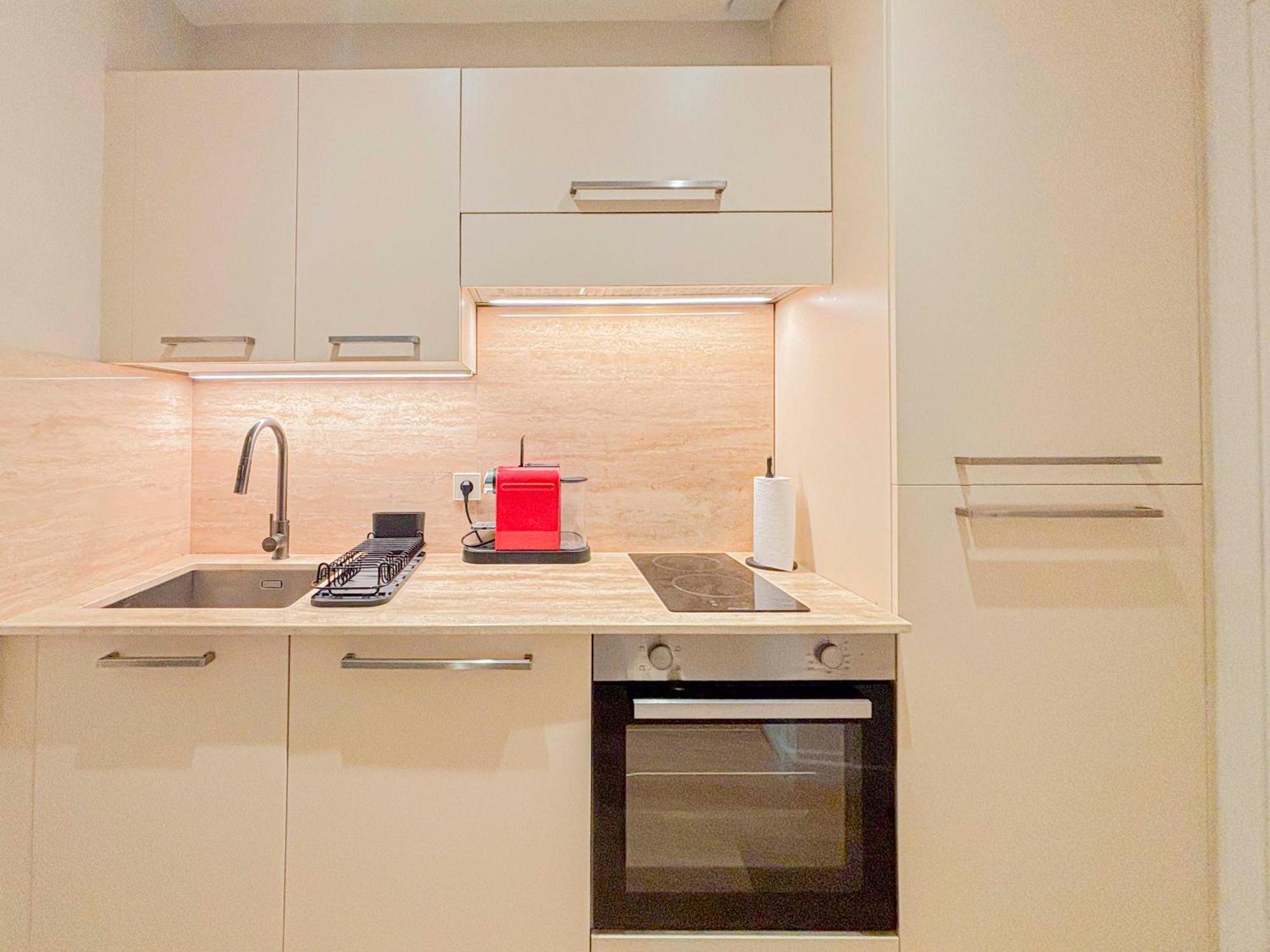 Petit Cocon Au Coeur Du Vieux-nice, Wifi, Ac, 2pers Apartment Nice