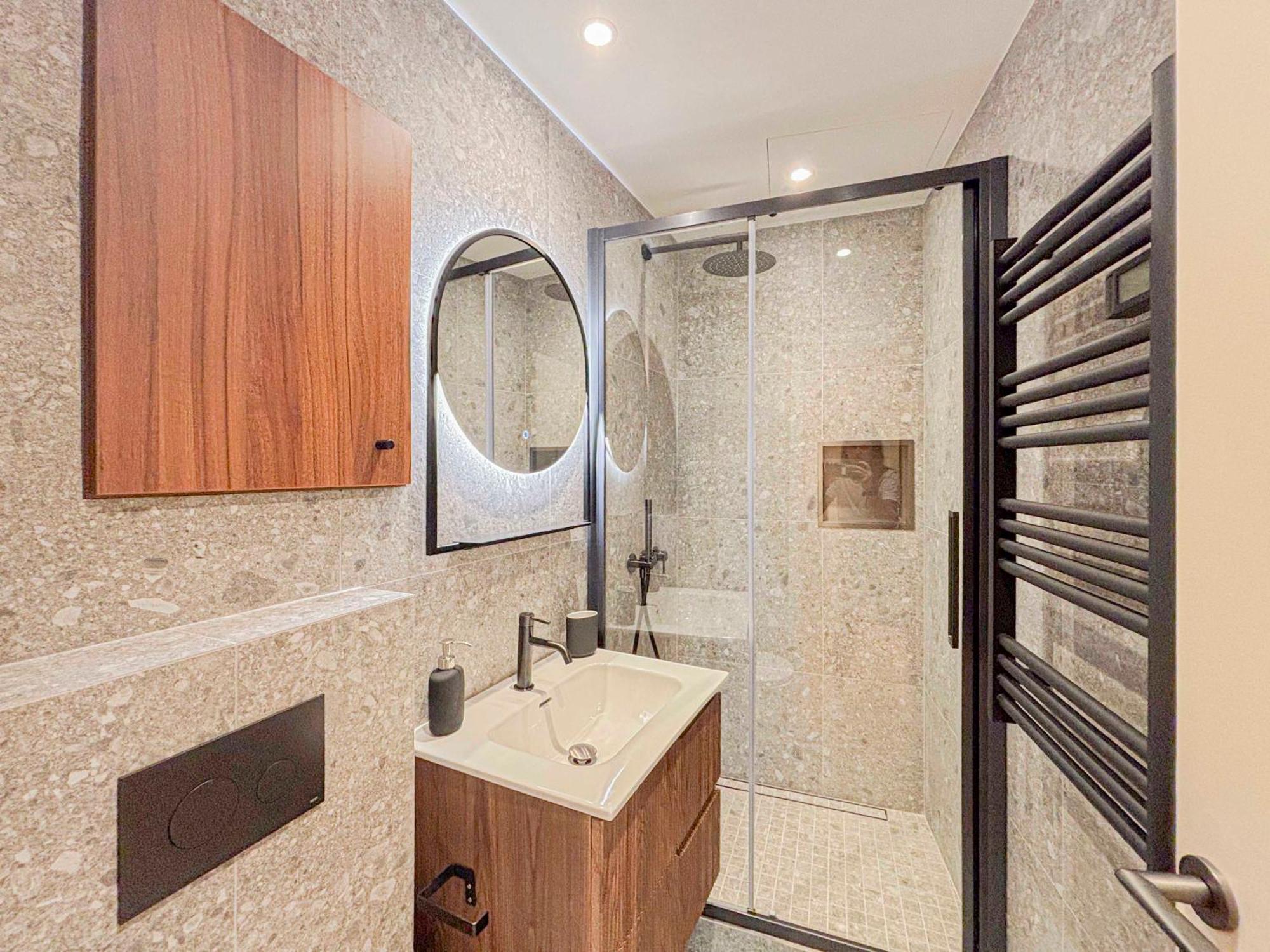 Petit Cocon Au Coeur Du Vieux-nice, Wifi, Ac, 2pers Nice