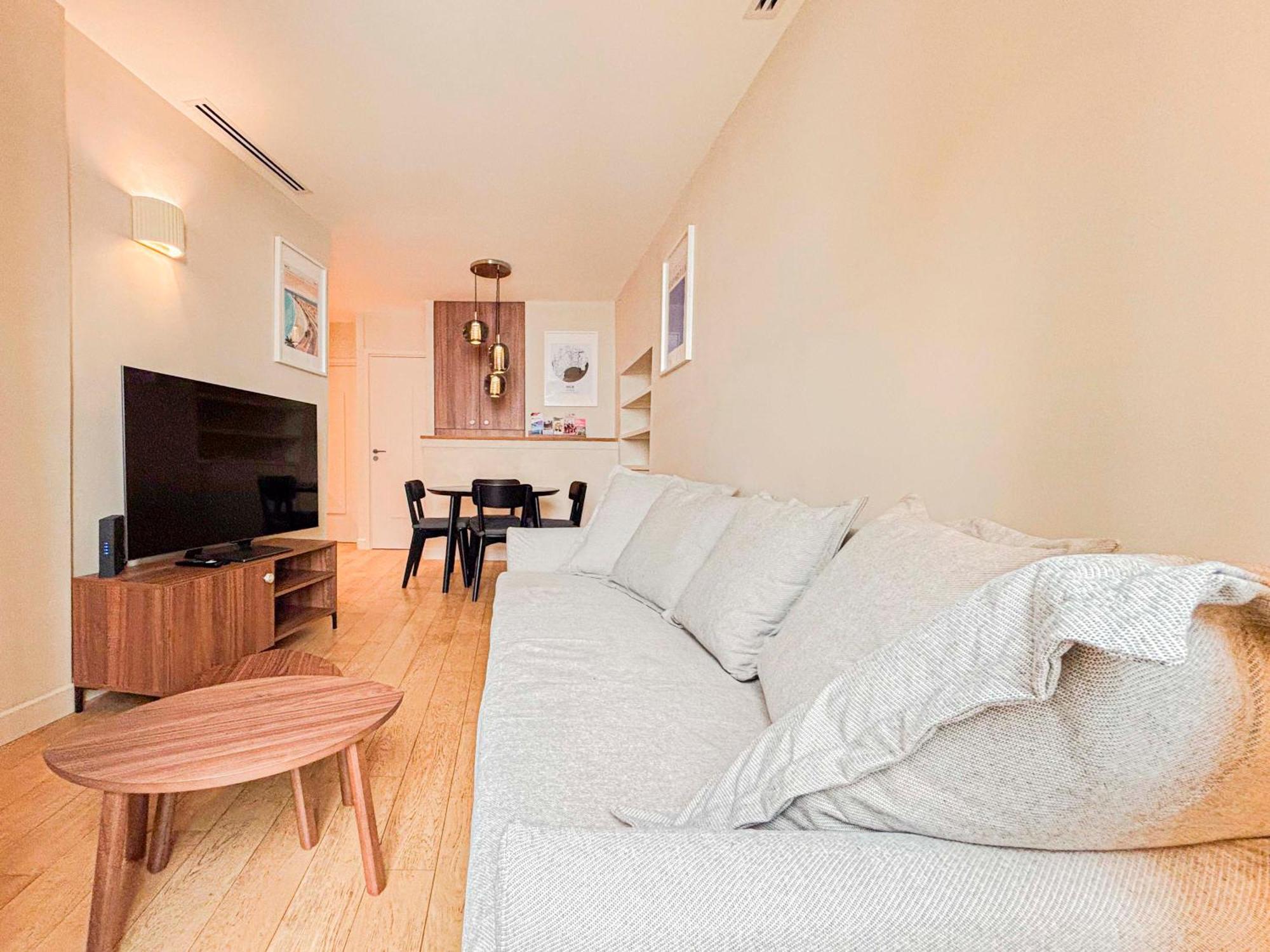 Petit Cocon Au Coeur Du Vieux-nice, Wifi, Ac, 2pers Apartment *