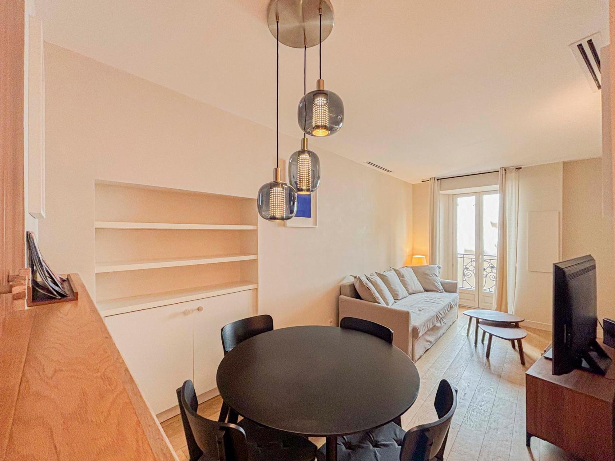 Petit Cocon Au Coeur Du Vieux-nice, Wifi, Ac, 2pers Apartment *