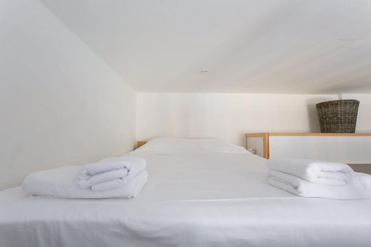 Gioa- Avec Balcon, Place Garibaldi -paillon Apartment