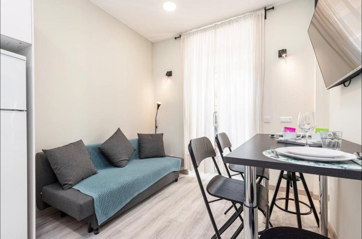 1 Bed, Center Of With Ac