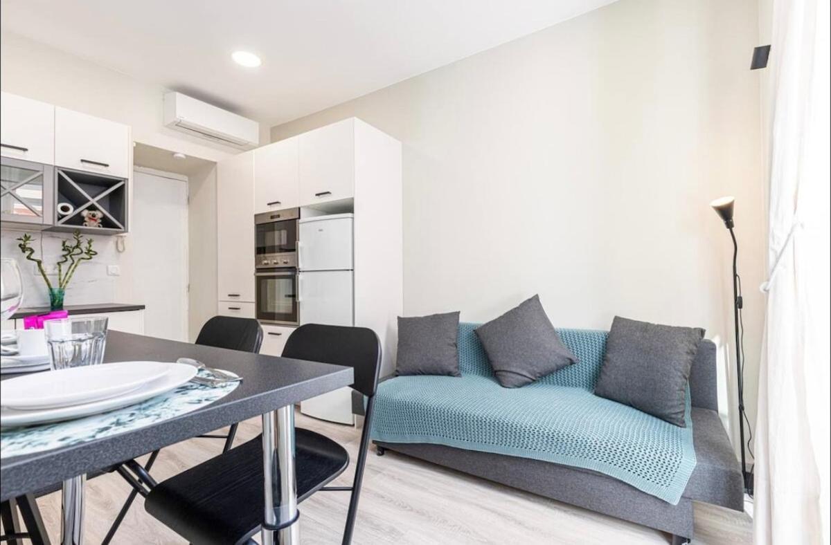 1 Bed, Center Of With Ac Apartment *