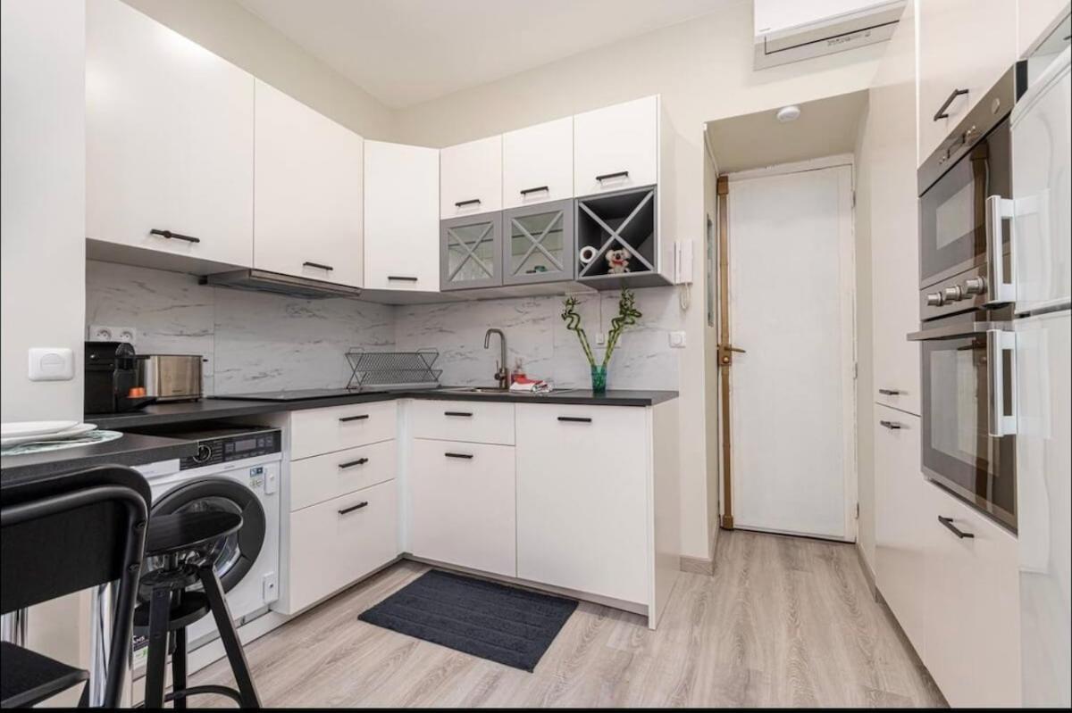 1 Bed, Center Of With Ac Apartment *