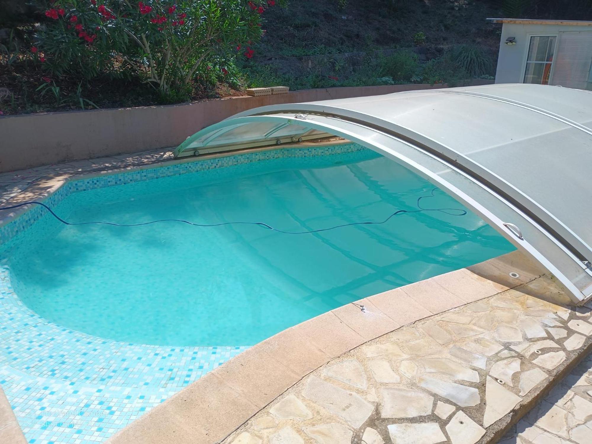 Grand At Don Quijote