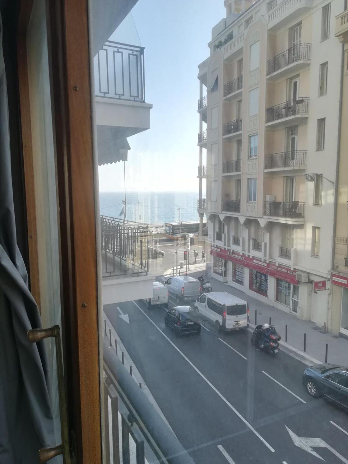 3 Pieces 55m2 - 30 M De La Apartment