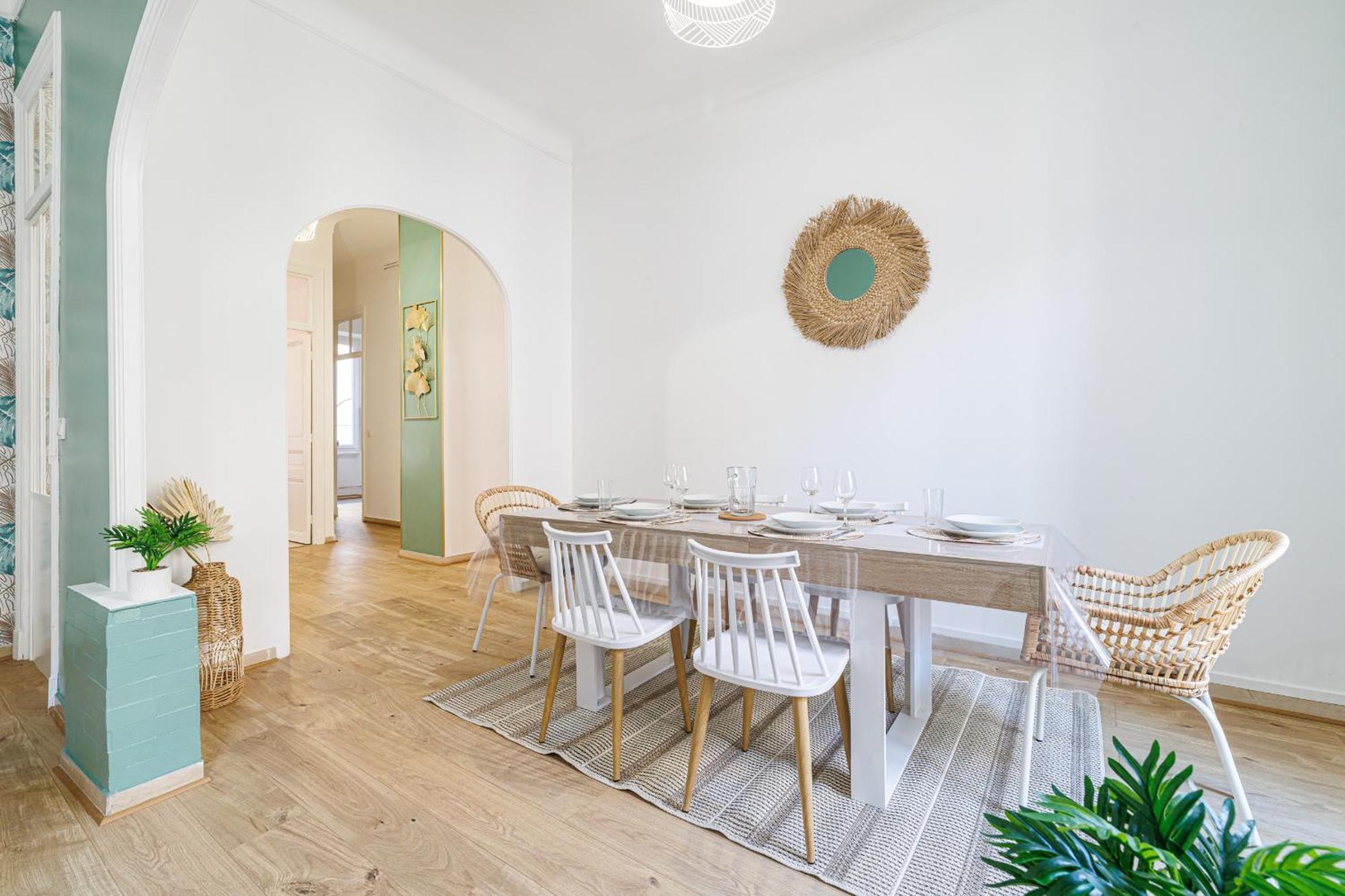 36 Stalngrad - Spacieux - Le Port - 6 Pers Apartment Nice