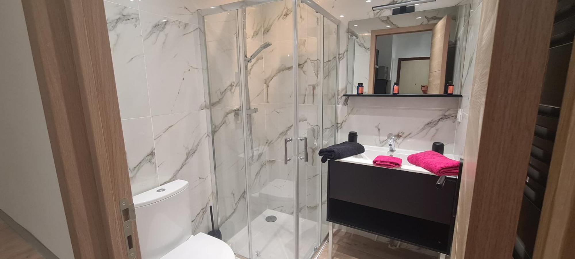 Tres Beau 2 Pieces A * Nice