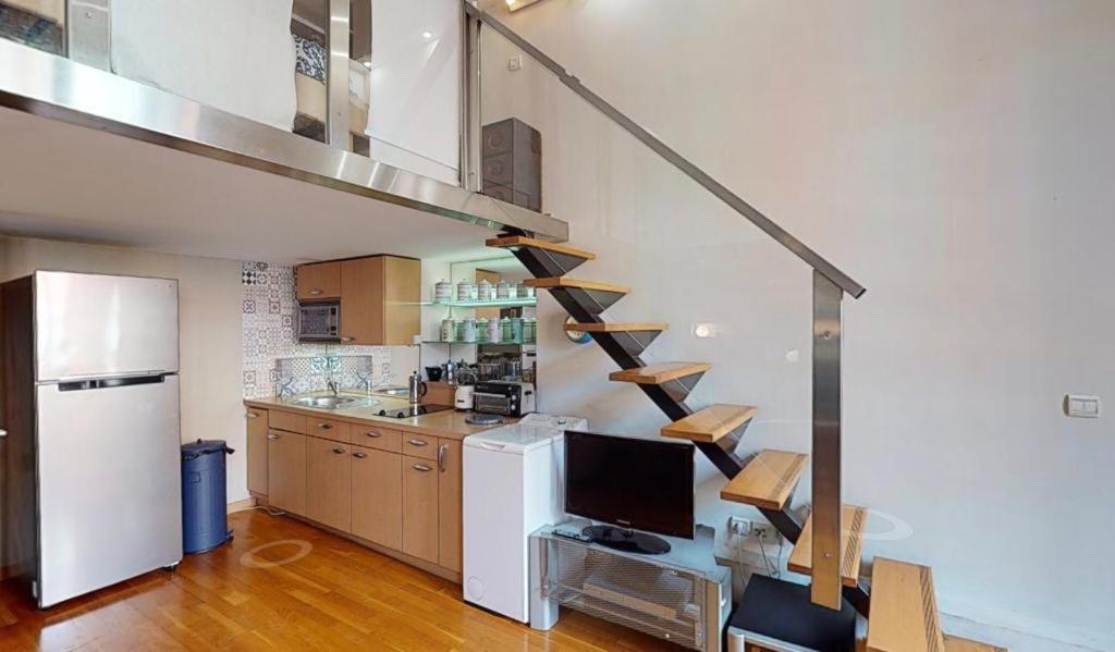 Spacious 3 Bed In The Heart Of * Nice