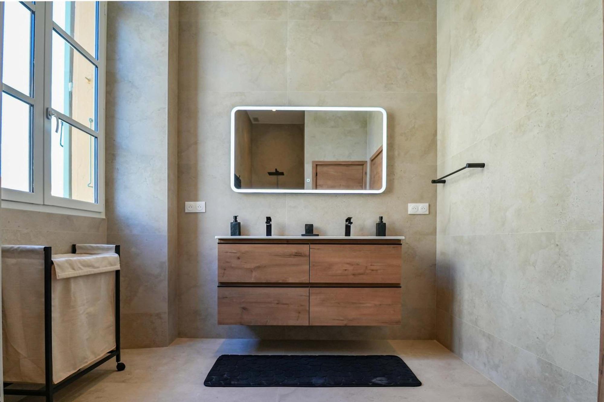 Massena Infinity Apartment *