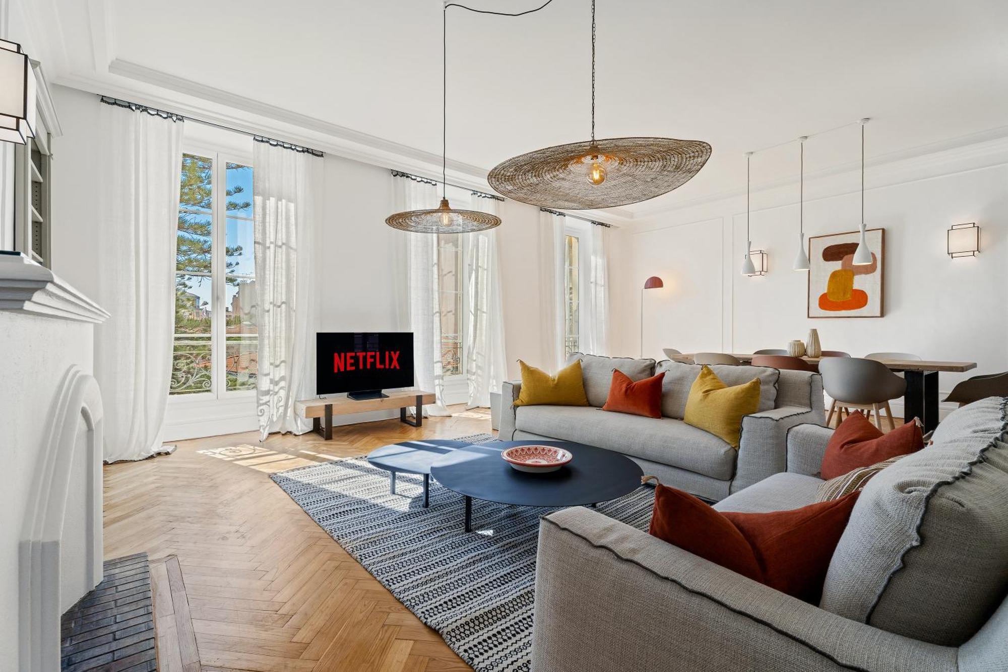Apartment Renting - Victor - Historic Palace Luxury 3 Bedrooms Parking Nice