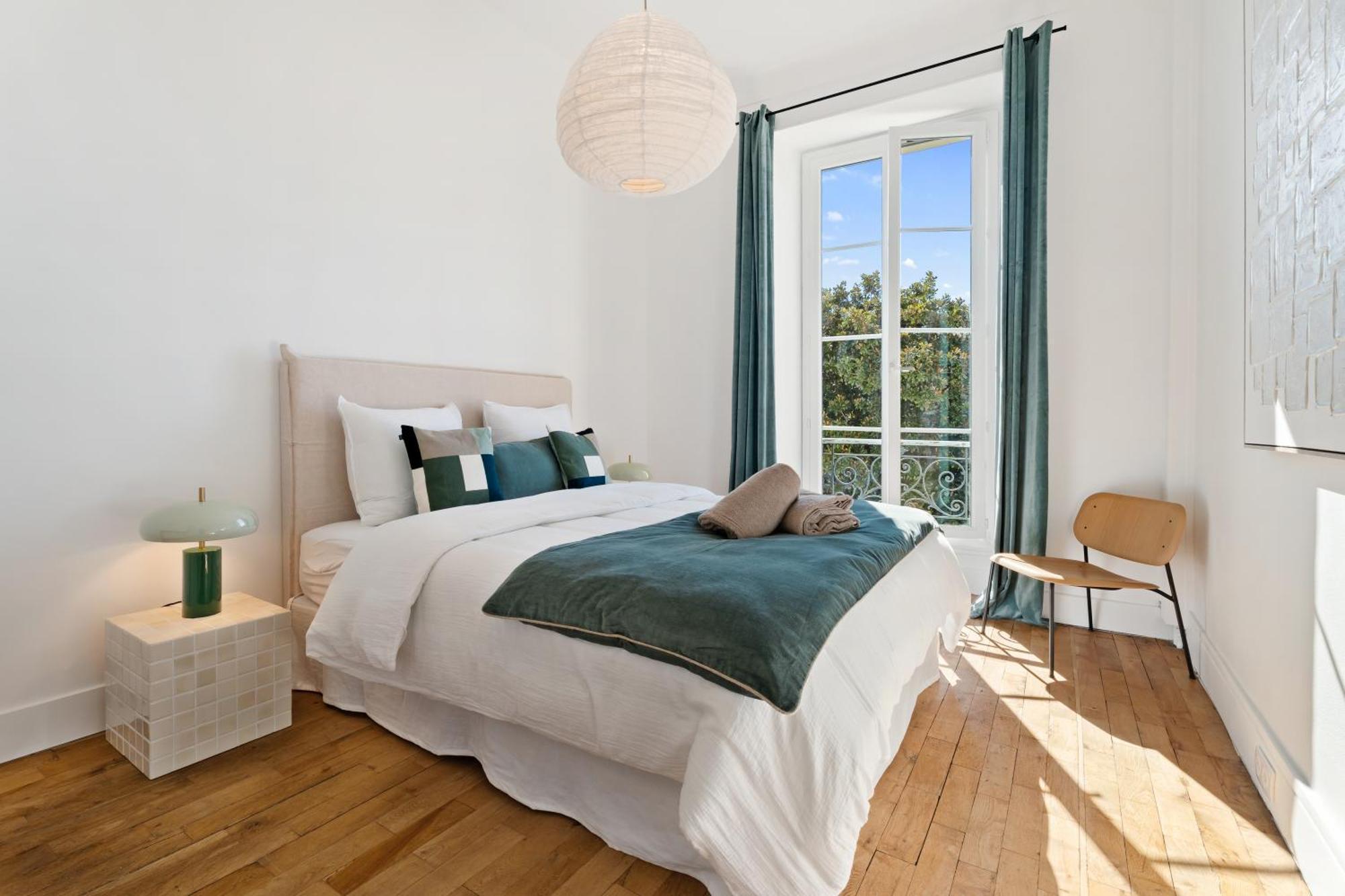 Renting - Victor - Historic Palace Luxury 3 Bedrooms Parking Nice