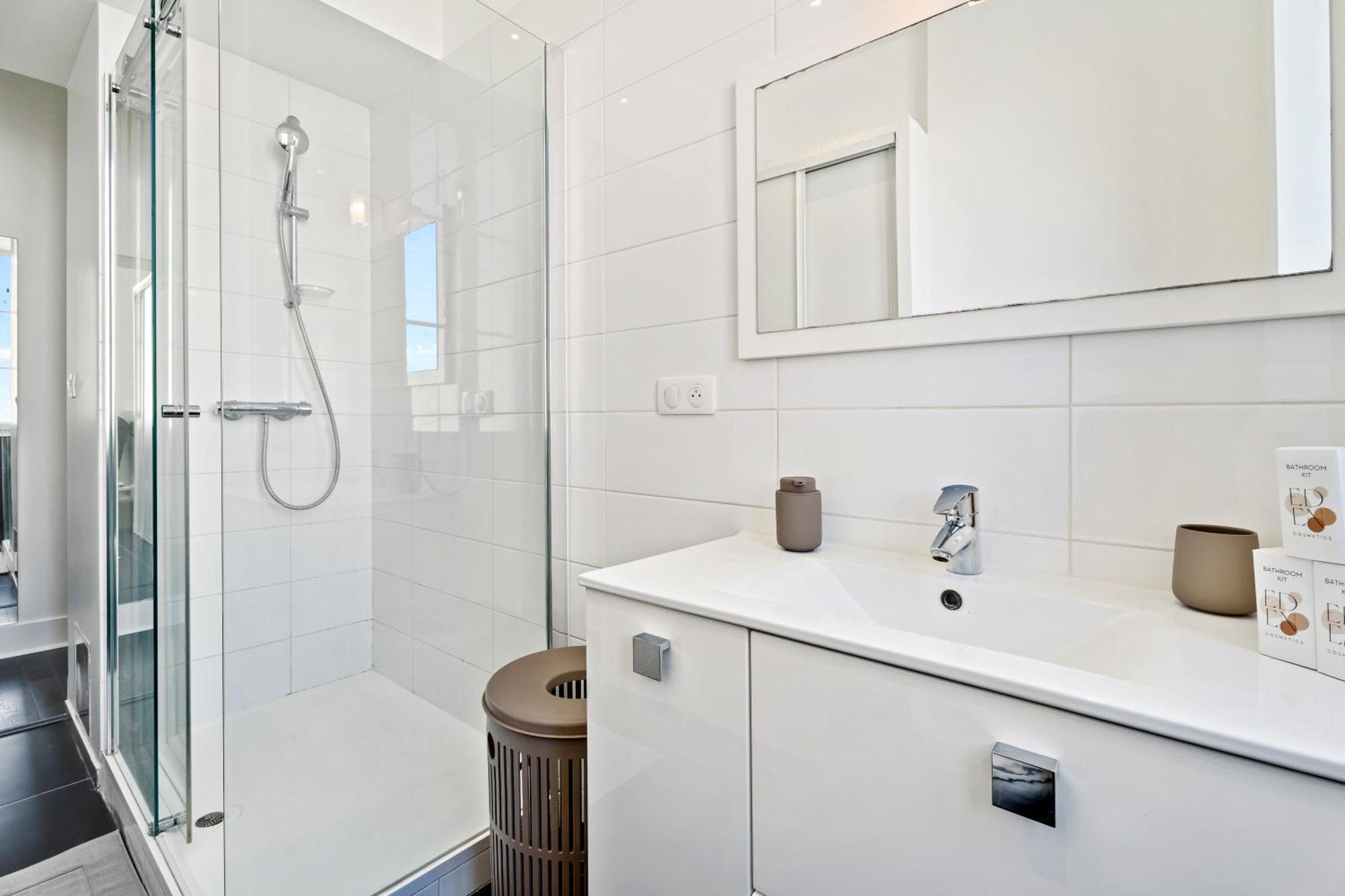 Renting - Victor - Historic Palace Luxury 3 Bedrooms Parking Apartment Nice