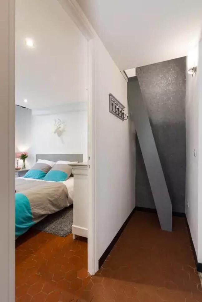 Authentique 2 Piece Dans Le Vieux-nice Apartment *