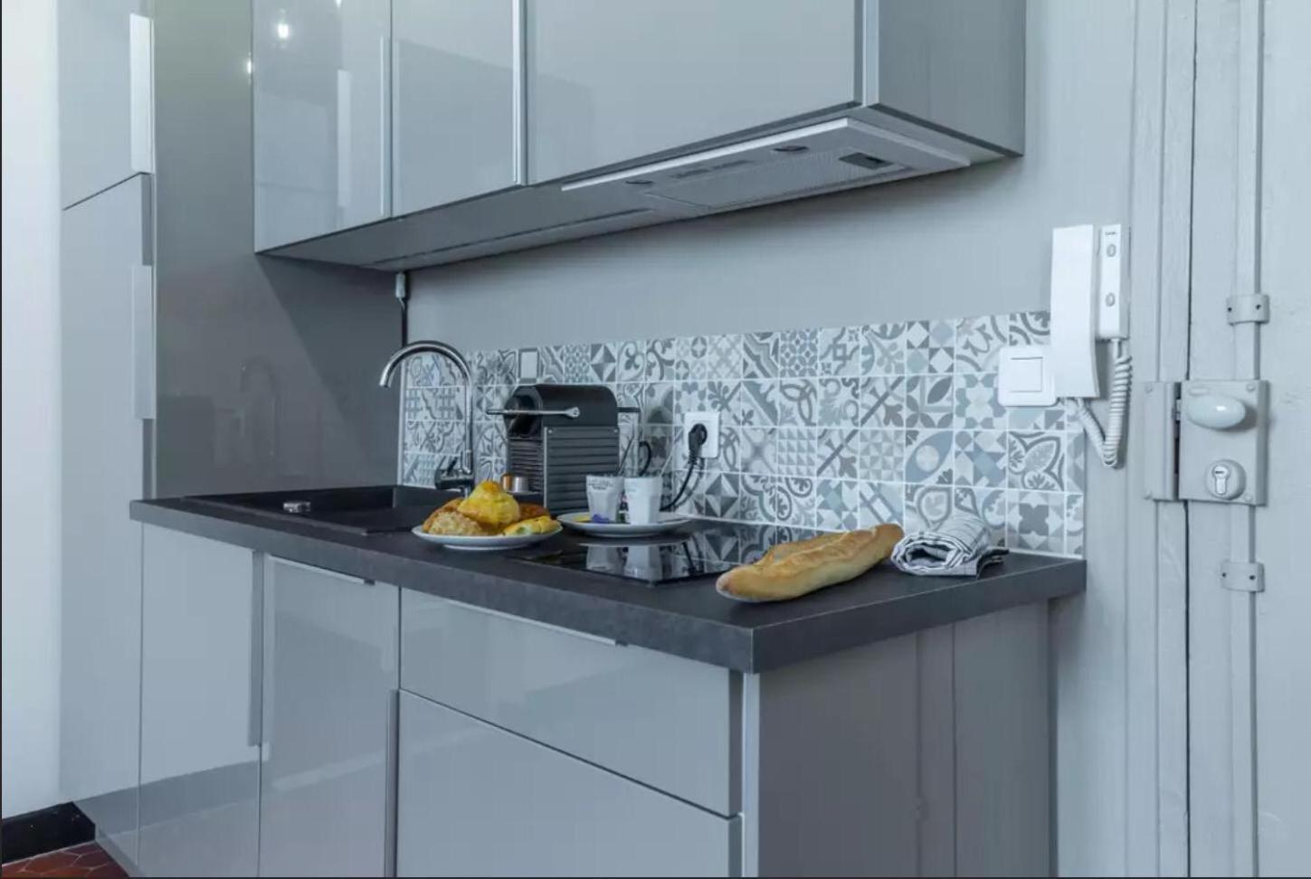Apartment Authentique 2 Piece Dans Le Vieux-nice