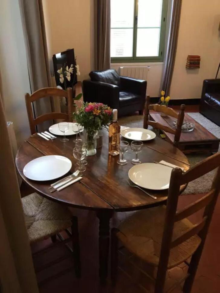 Authentique 2 Piece Dans Le Vieux-nice Apartment