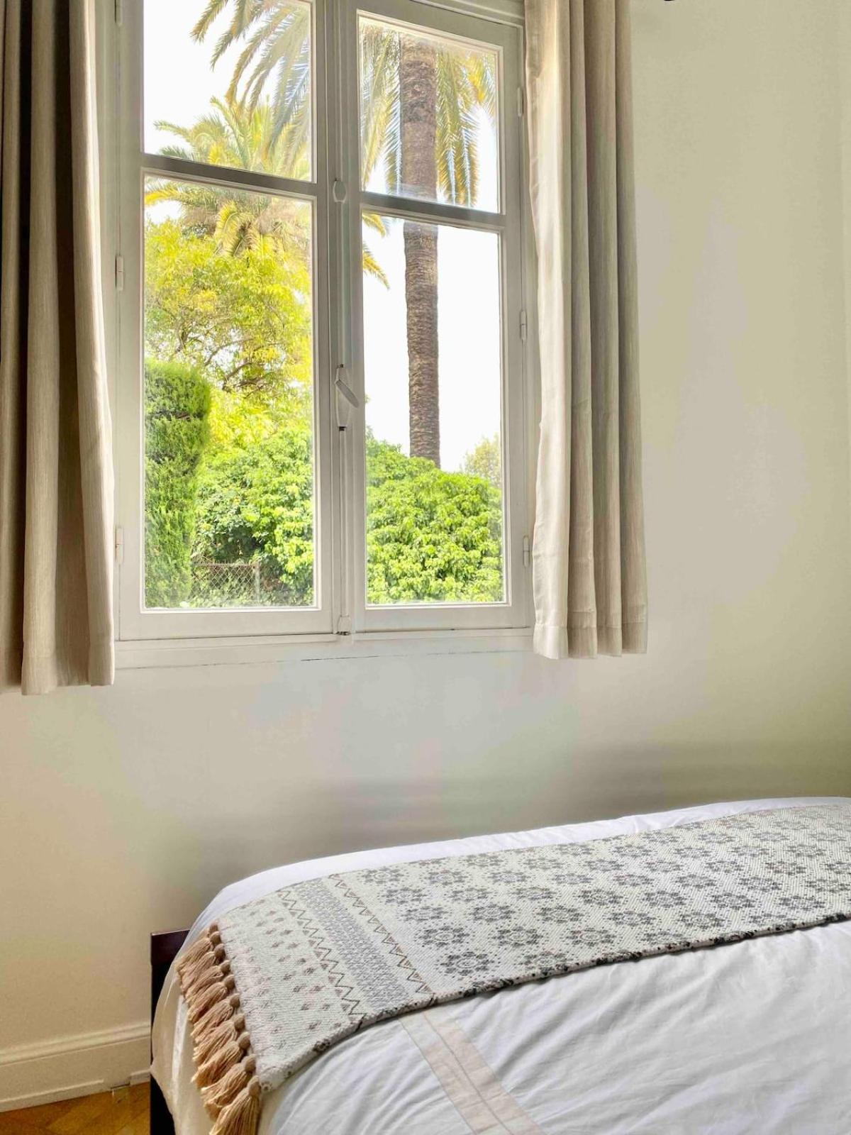 Sea View 2 Bedroom * Nice