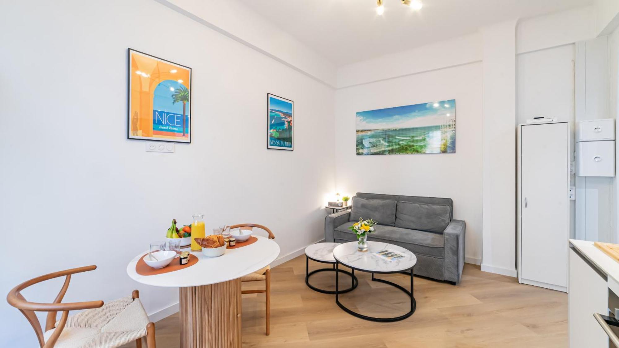 B G Cocon Meyerbeer - Grimaldi Promenade Des Angla