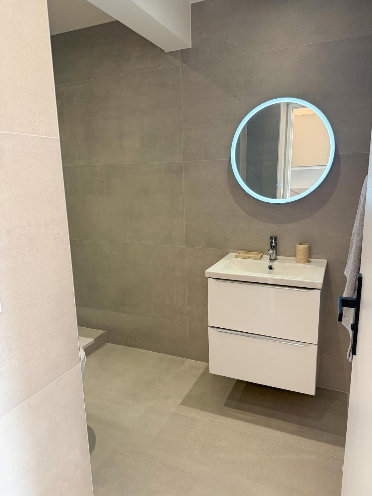 Apartment Port De Nice, 4pers Emplacement Ideal Equipe Balcon