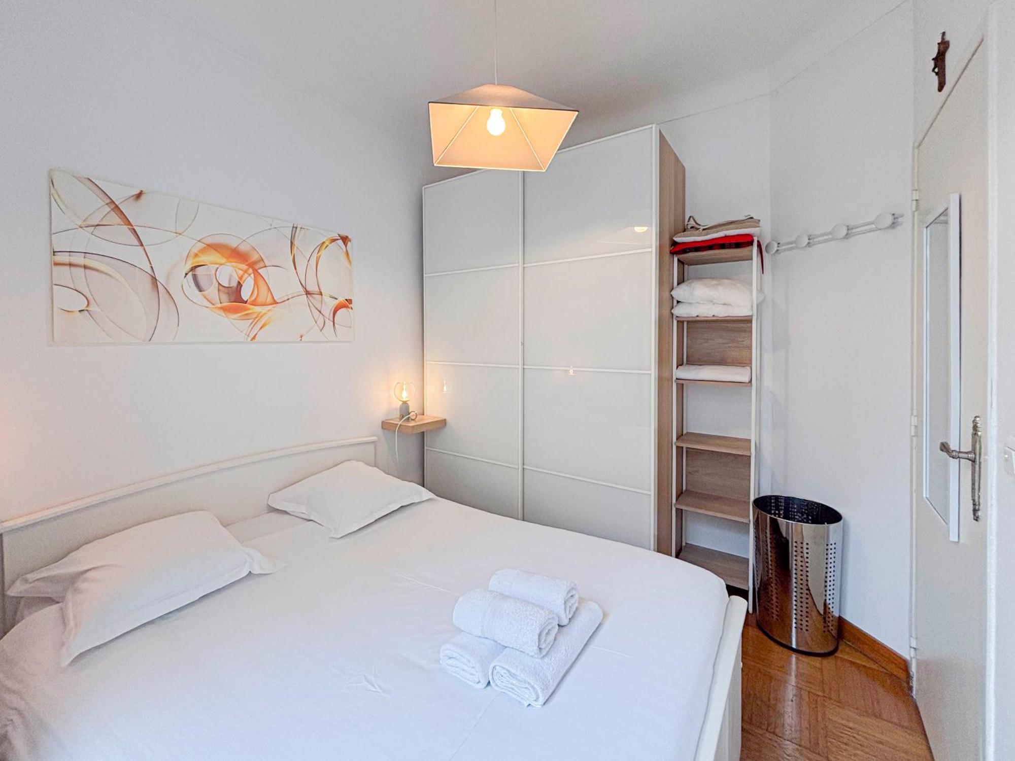 2p Pres Du Negresco Et De La - 3pers *