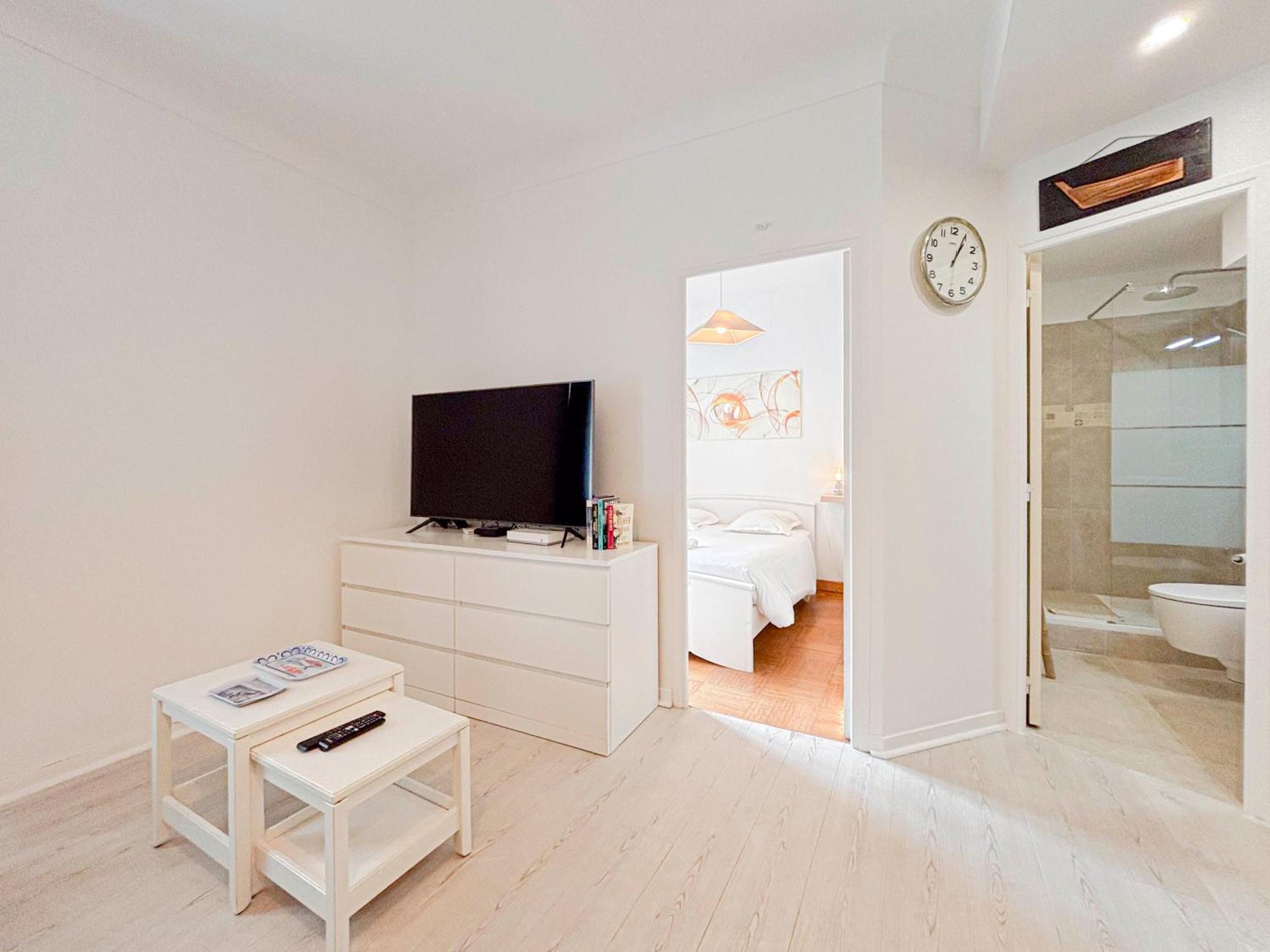 2p Pres Du Negresco Et De La - 3pers