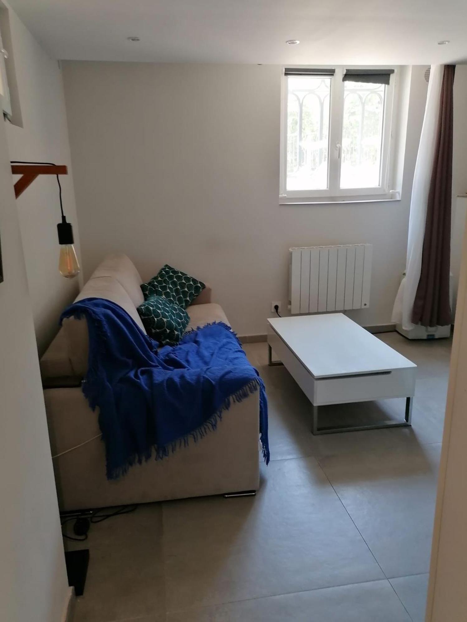 Joli A Apartment