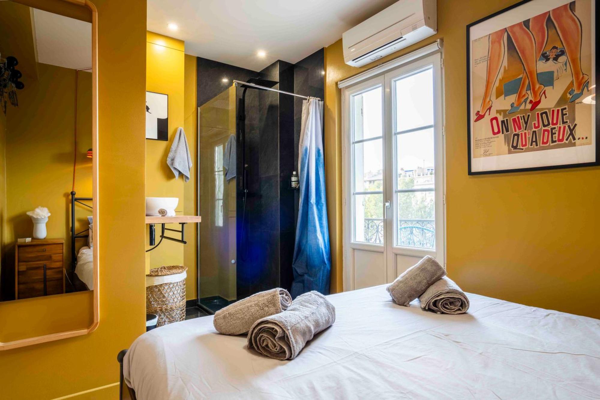 2 Chambres, Balcons, Vue Imprenable, Climatisation - Palace Bleu Apartment