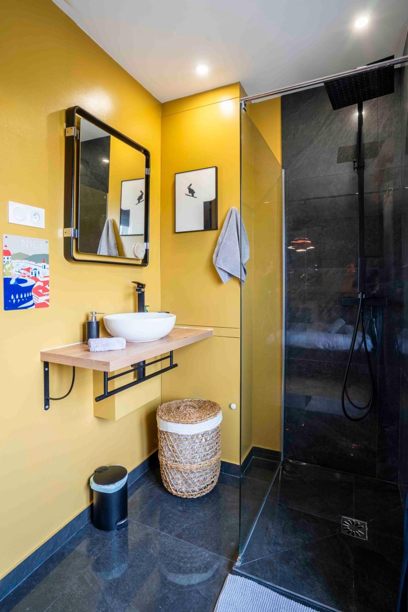Apartment 2 Chambres, Balcons, Vue Imprenable, Climatisation - Palace Bleu