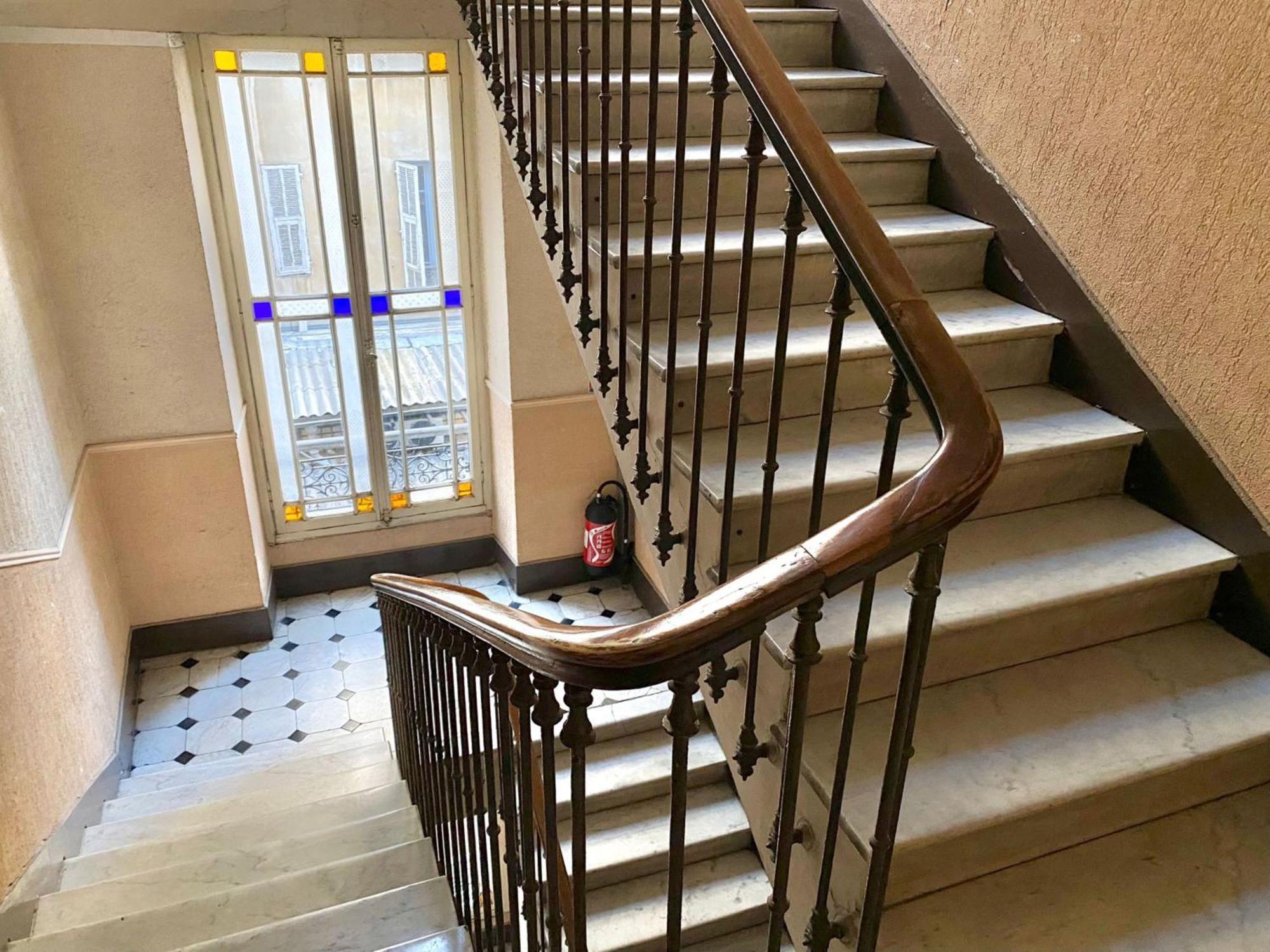 Iconic Flat
