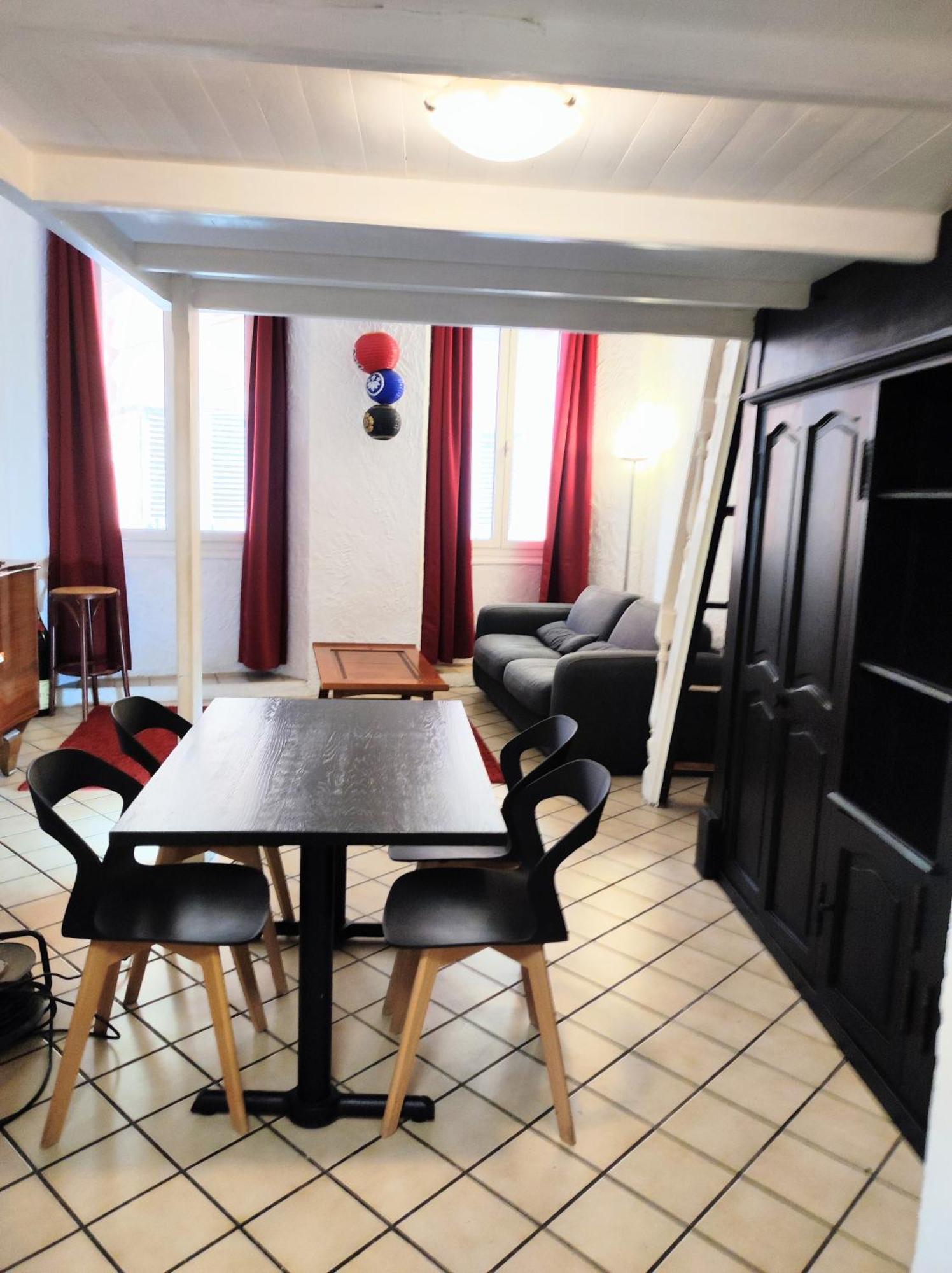 2 Minutes De La Vieille Apartment *