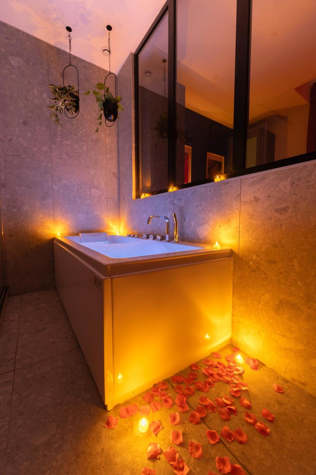 Magnifique Loft - Centre - Jacuzzi 2