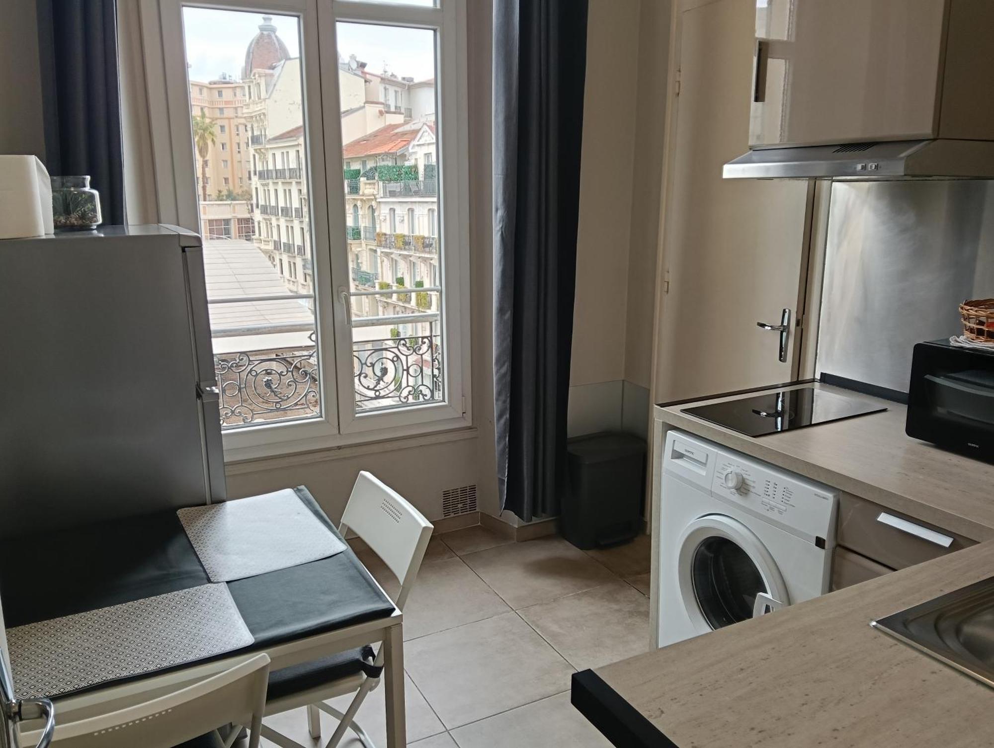 Studio Central Nice Apartment *