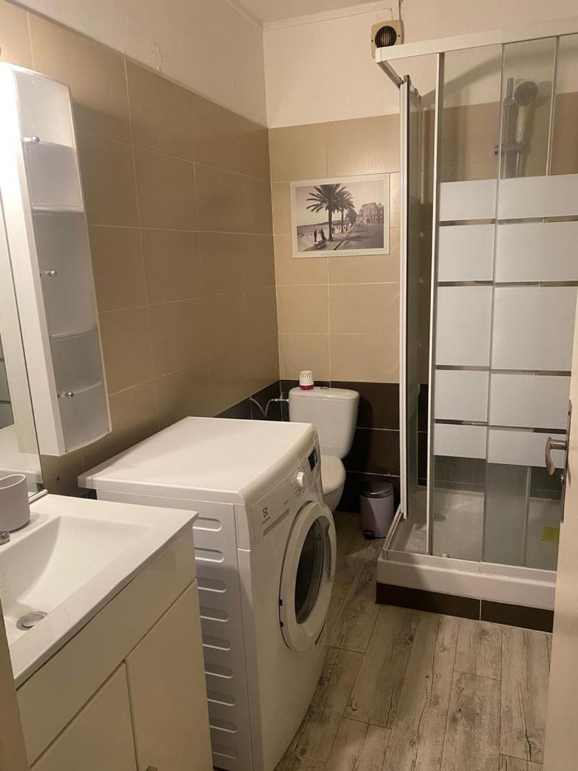 A 5 Minutes De La Promenade Des Apartment *