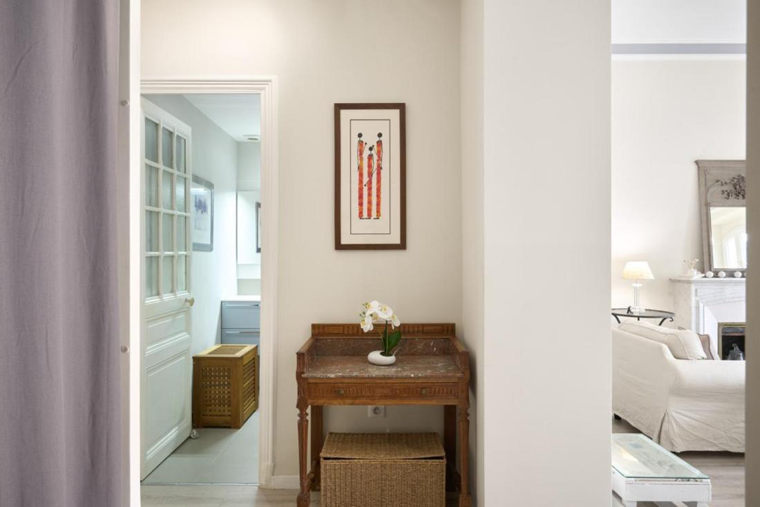 Apartment Sunlight - Gisele - Hyper Central, 1 Bedroom With Large Living