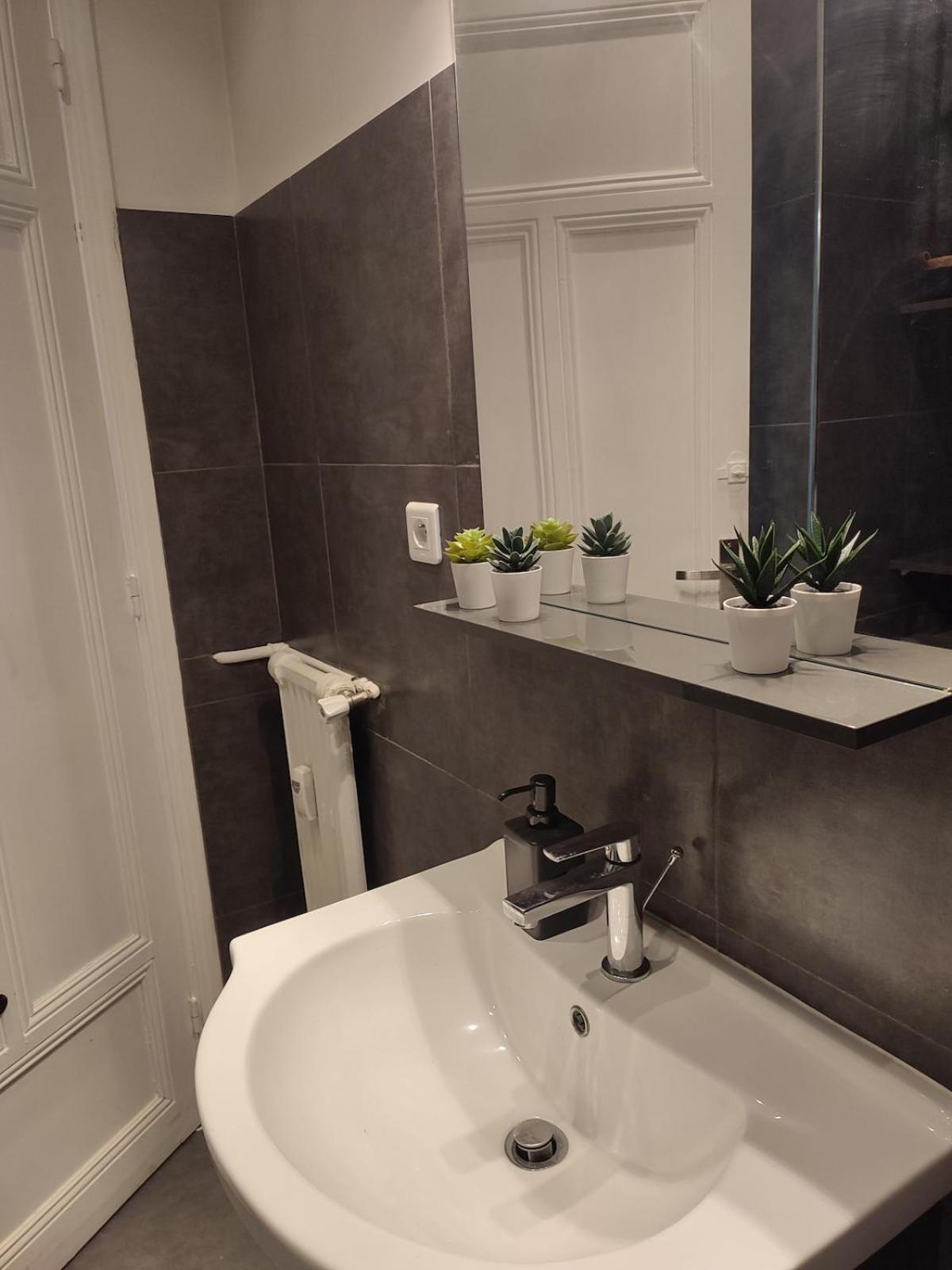 Apartment Ideally Located Center