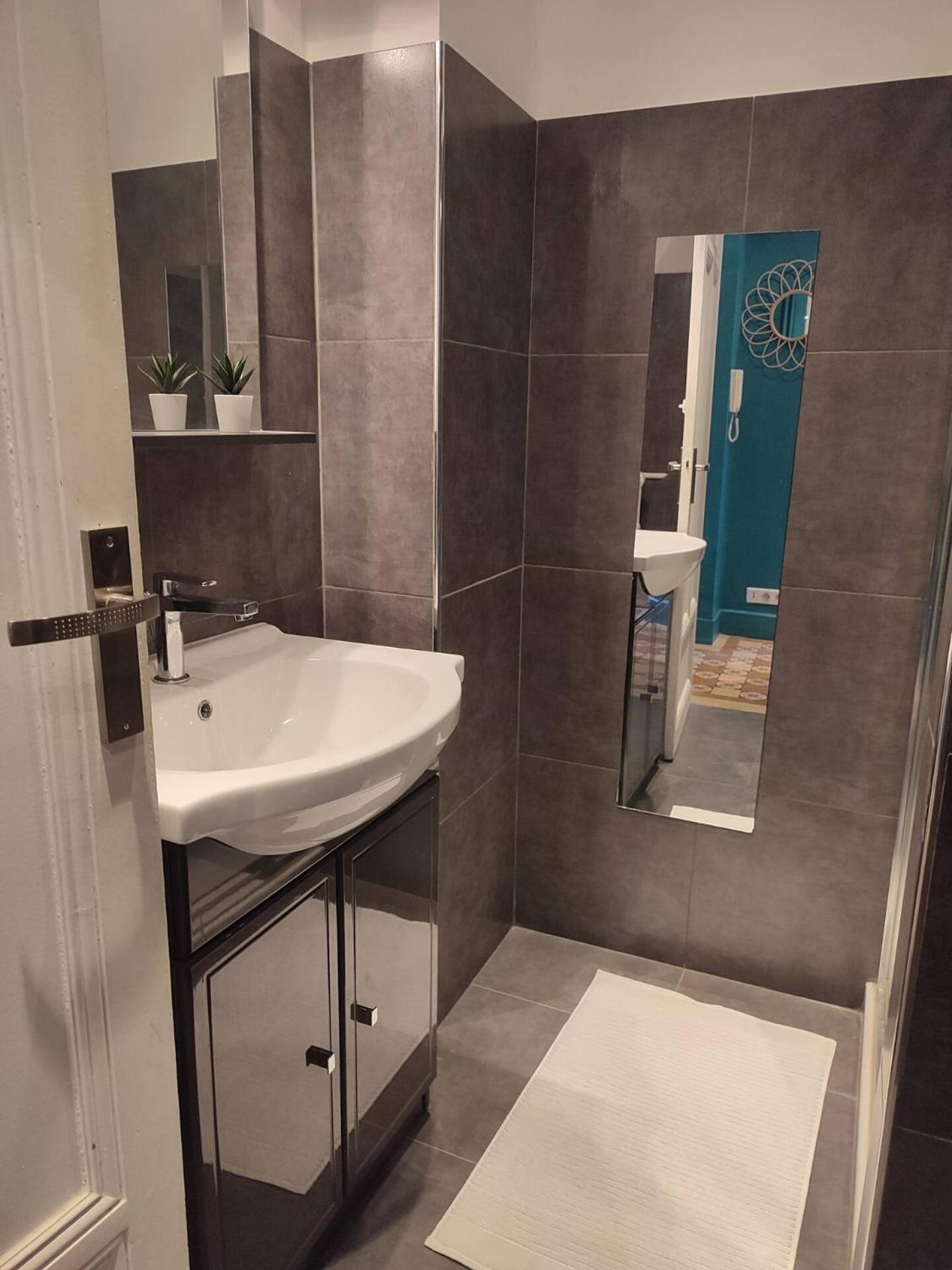 Ideally Located Center *