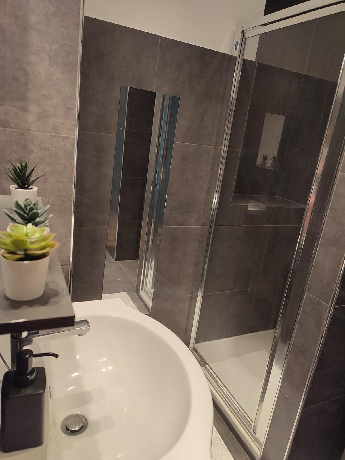 Ideally Located Center Apartment