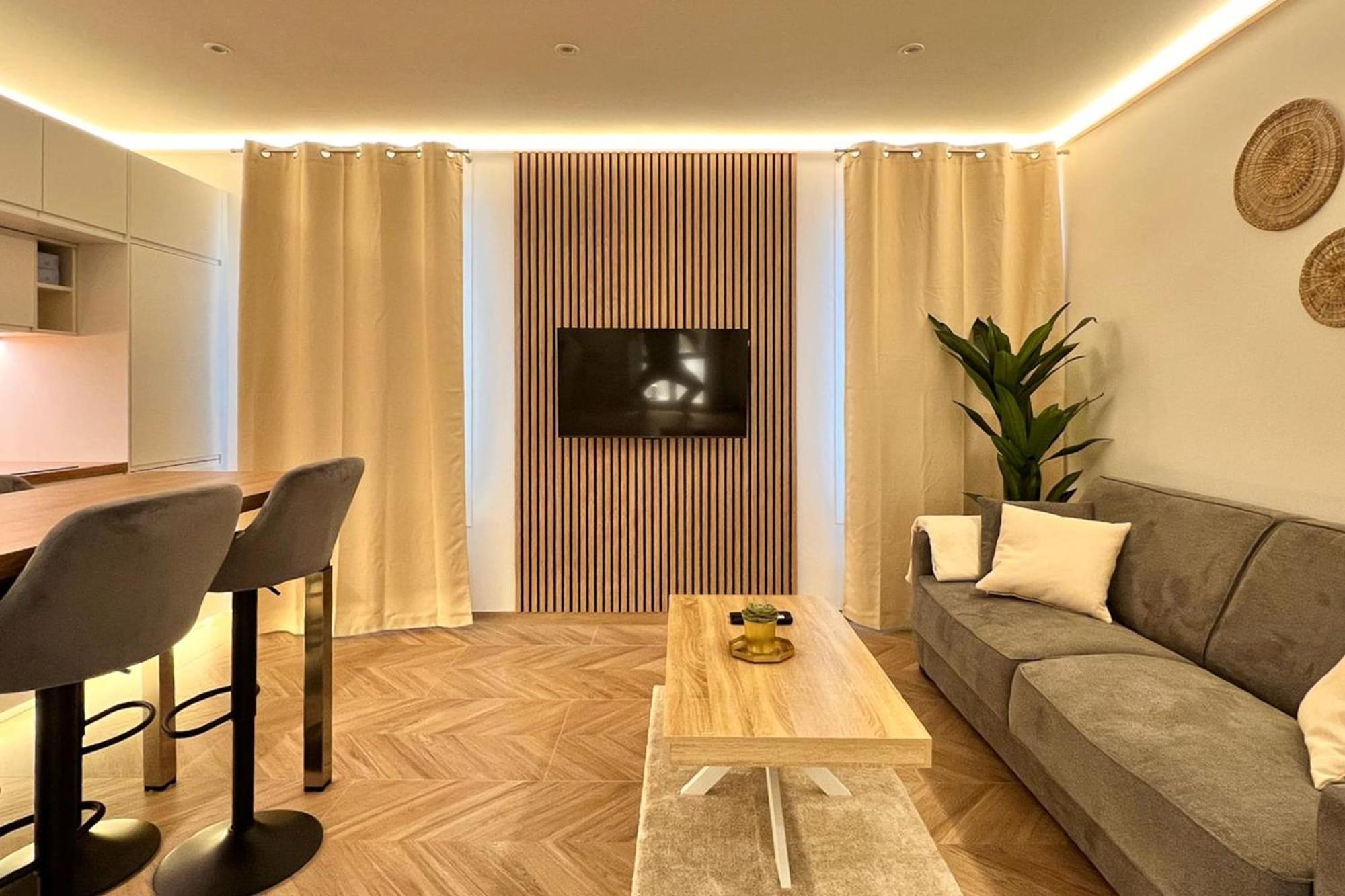 Design Near The Beaches Of * Nice