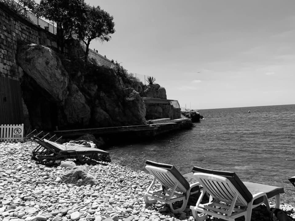 Spacious 5 Min To Sea Nice