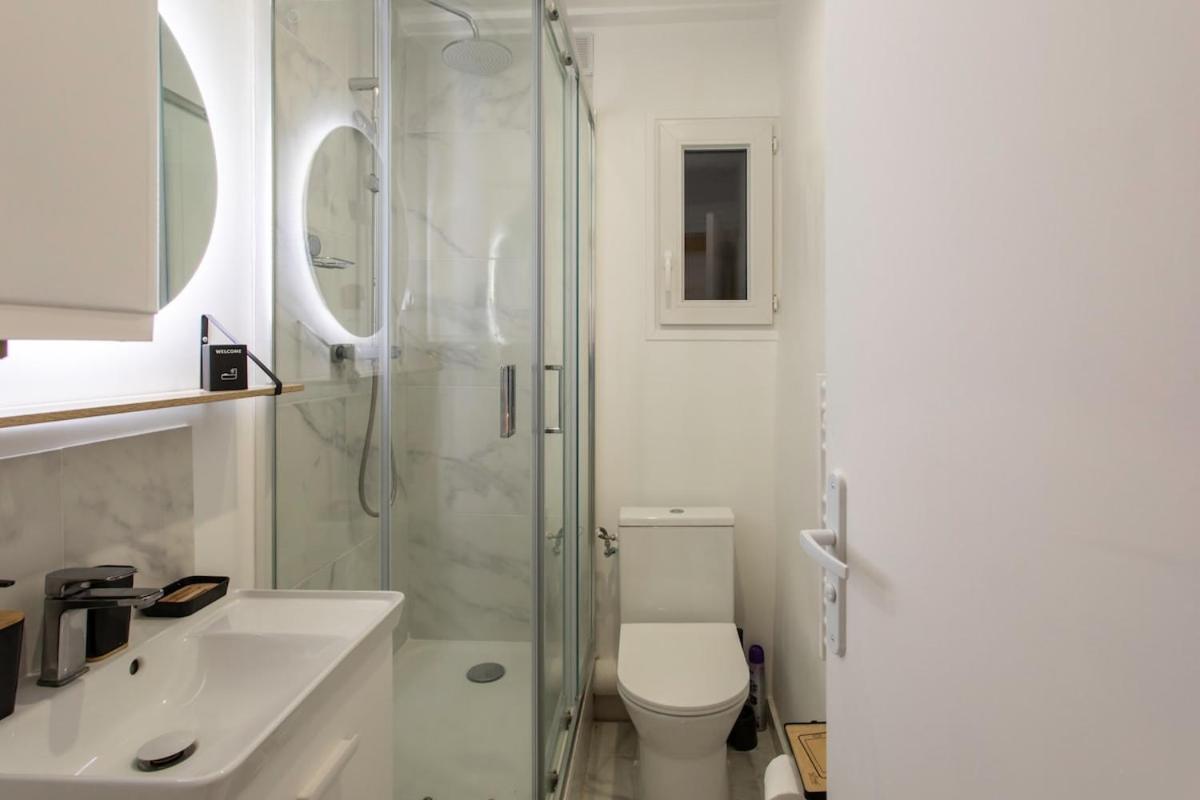 #16 1bdr Flower Market, Old Town, 1min Ac Apartment Nice