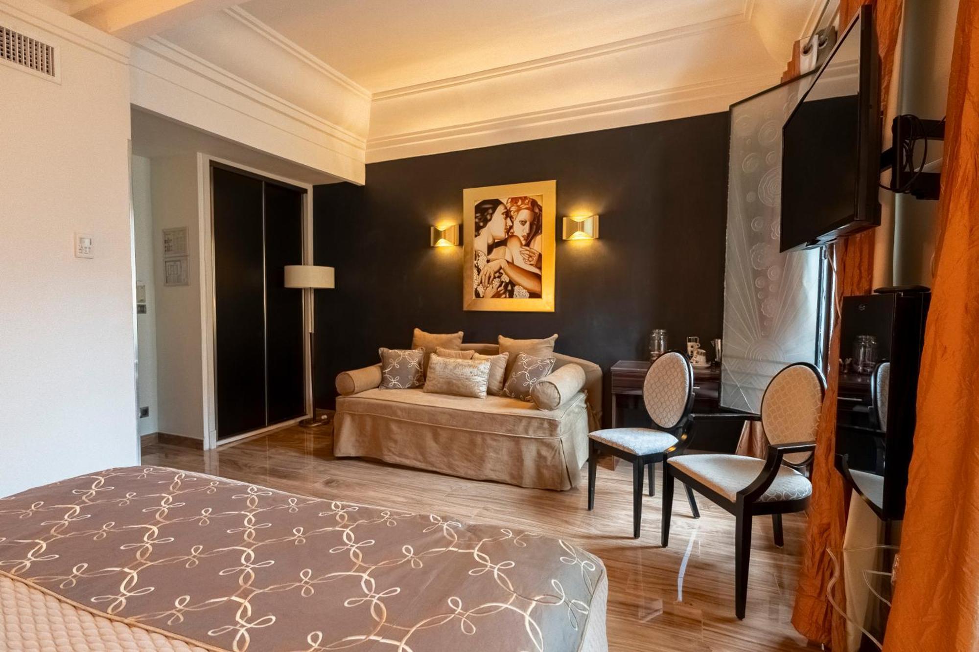 Le Meurice Hotel 3*