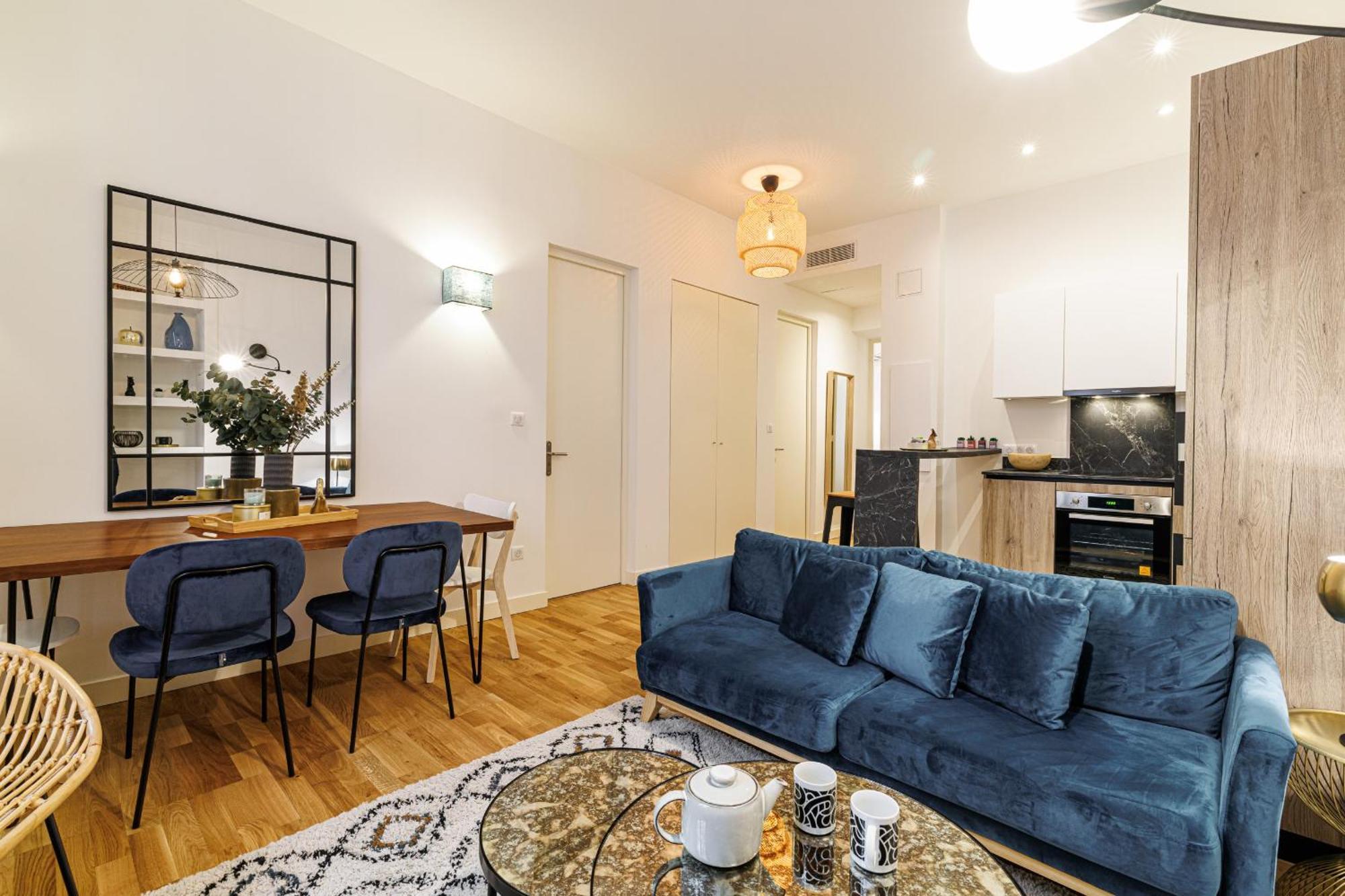 Apartment Chic & Cozy 2 Bdr Heart Of The Old Town Nice