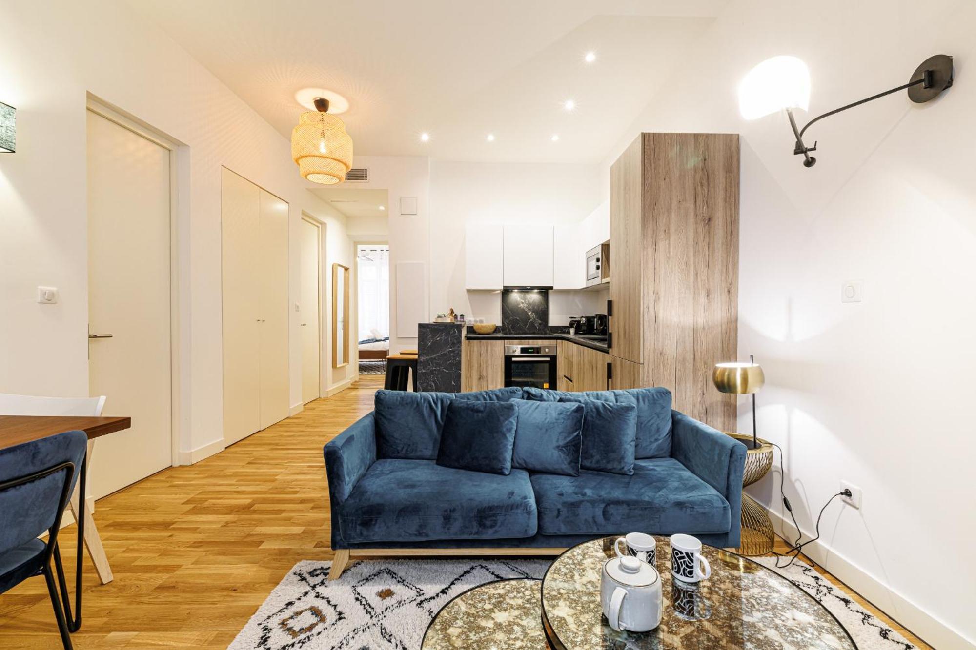 Apartment Chic & Cozy 2 Bdr Heart Of The Old Town Nice