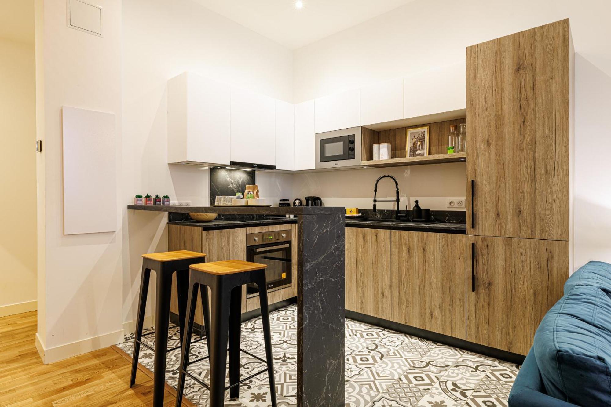 Chic & Cozy 2 Bdr Heart Of The Old Town Nice