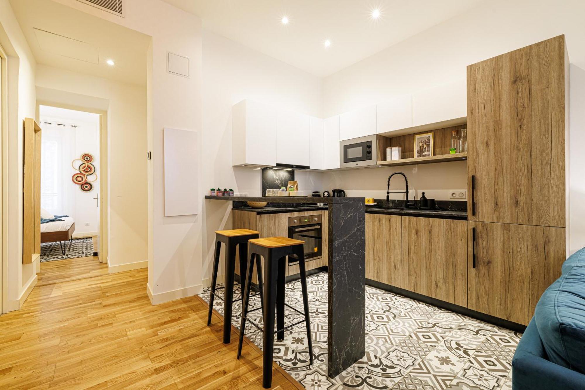 Chic & Cozy 2 Bdr Heart Of The Old Town Apartment *