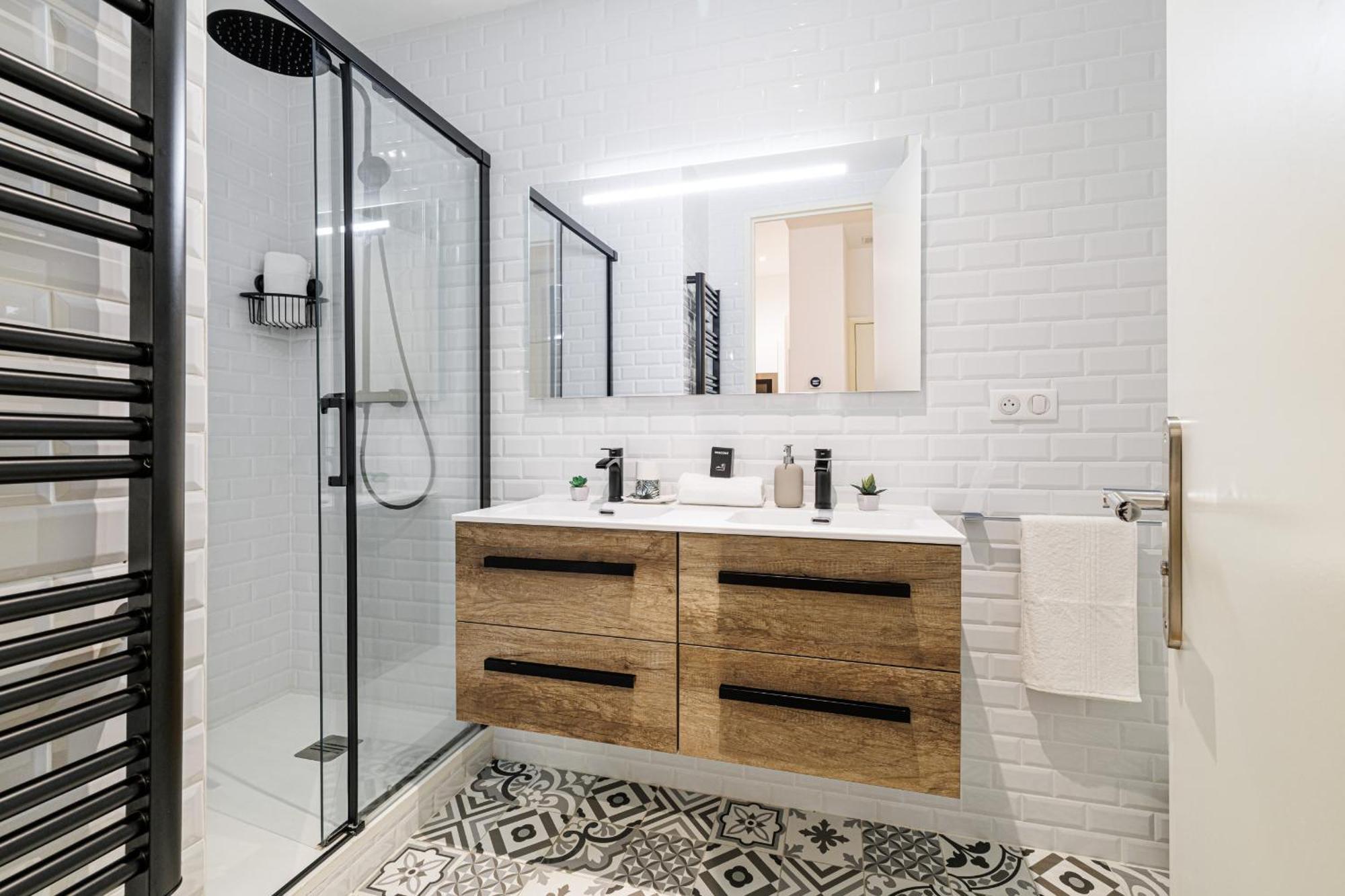 Apartment Chic & Cozy 2 Bdr Heart Of The Old Town *