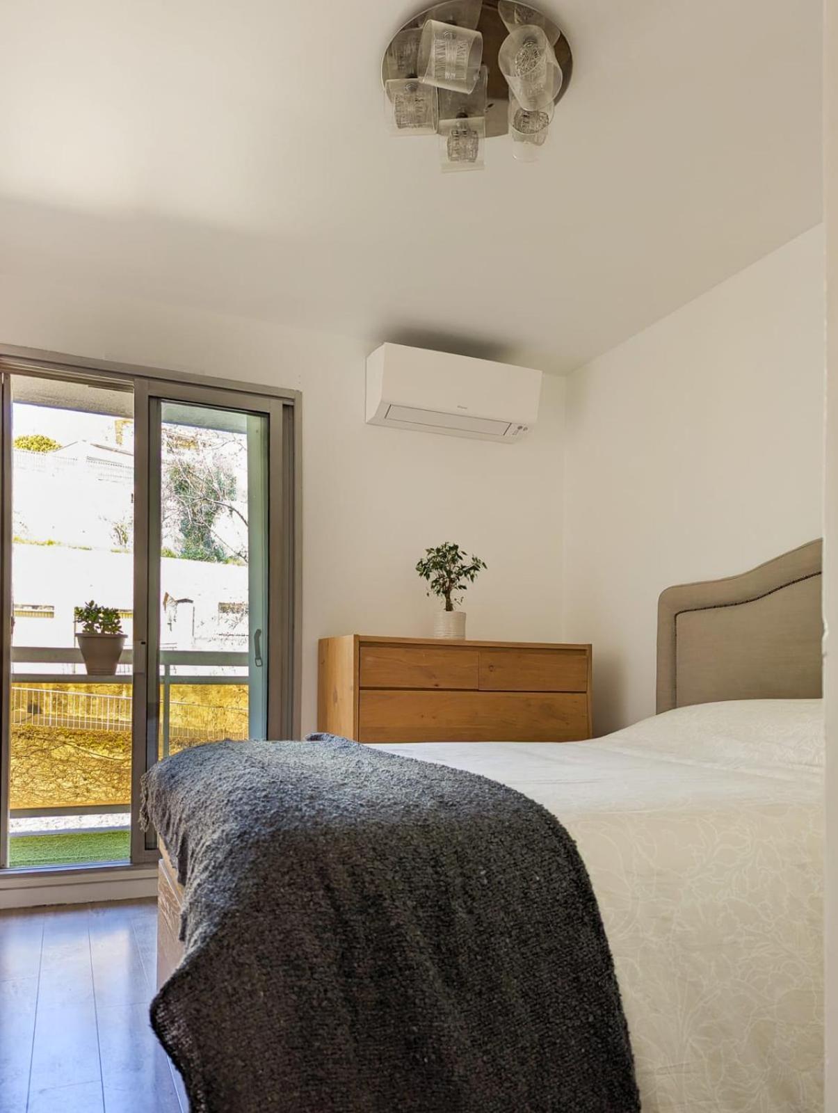 Apartment For 8 Guests In Center *