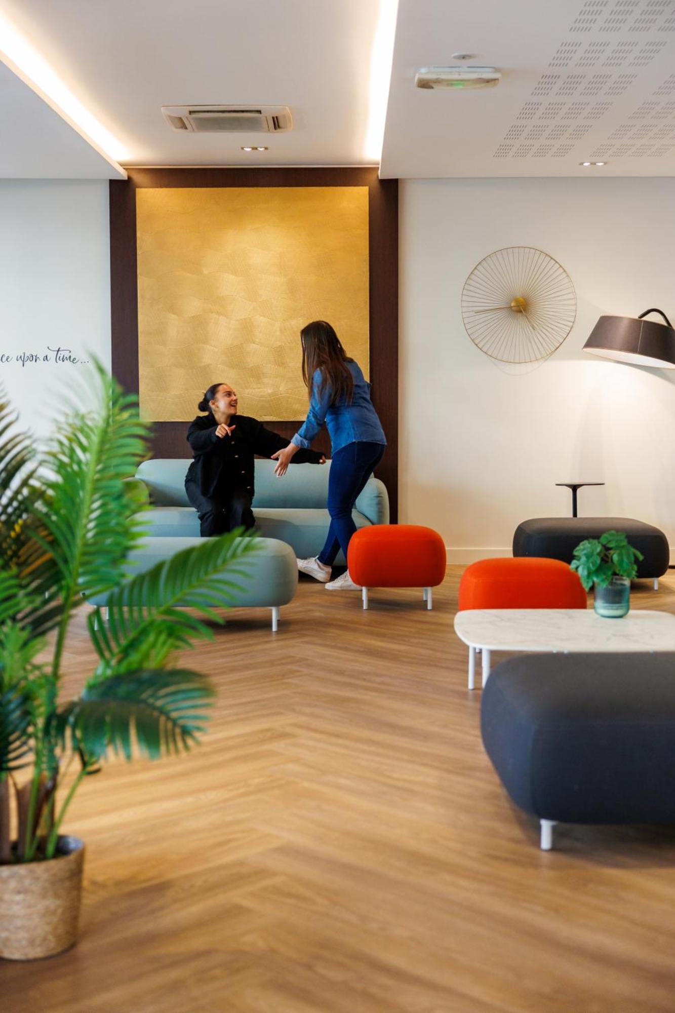 Adagio Centre 3*