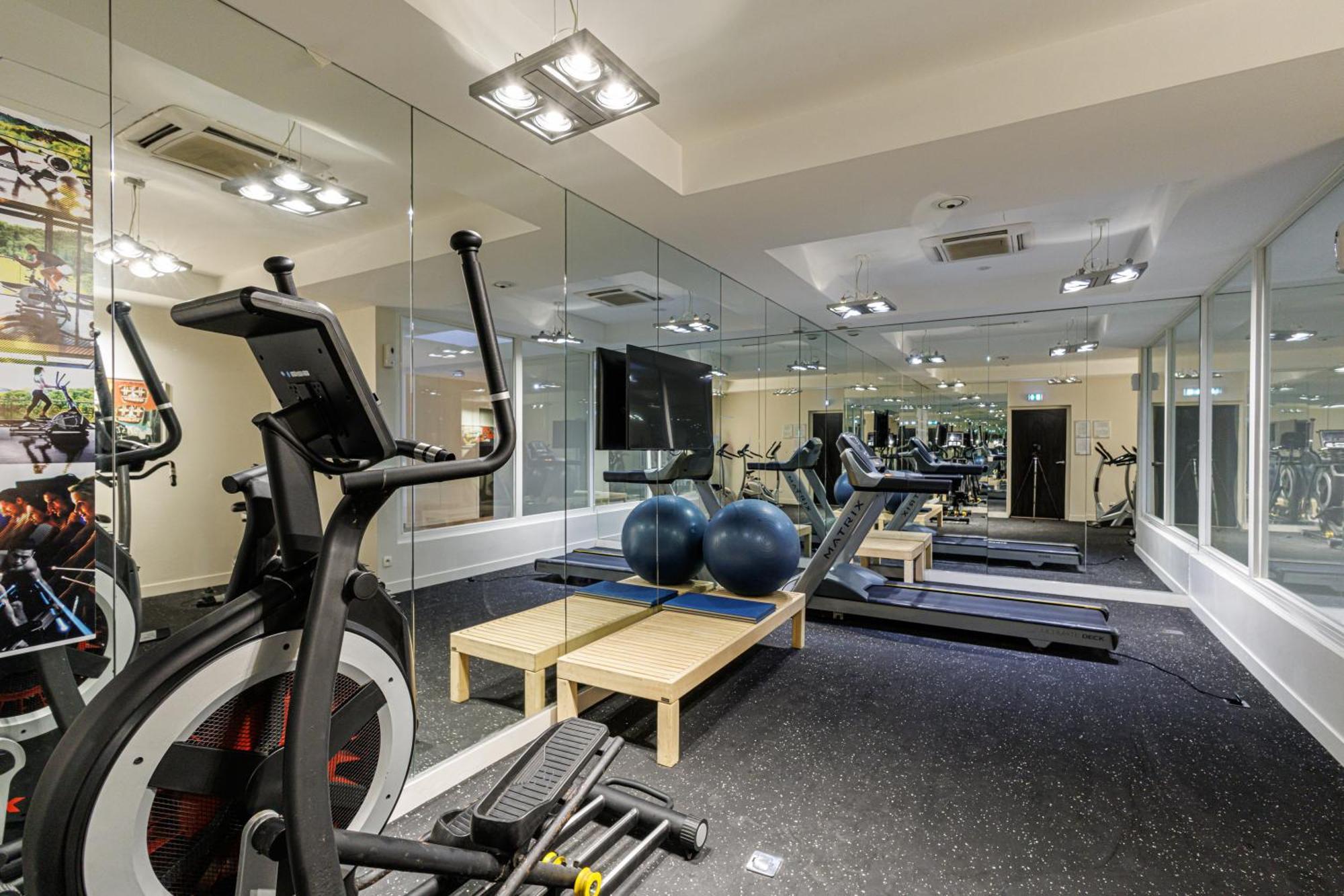 Adagio Centre 3*